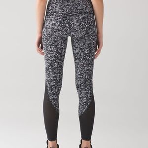 Lululemon Deep Breath Iced Wave White/Black Size 4